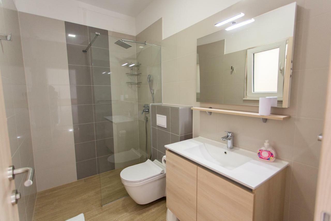 Villa Sara With Sea View And Private Heated Pool Omiš Exterior foto