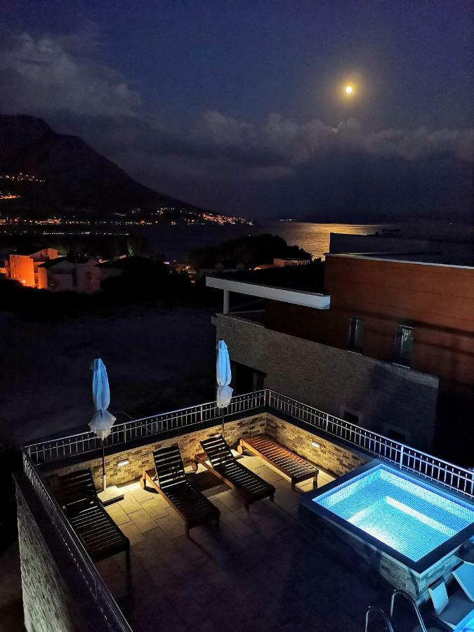 Villa Sara With Sea View And Private Heated Pool Omiš Exterior foto